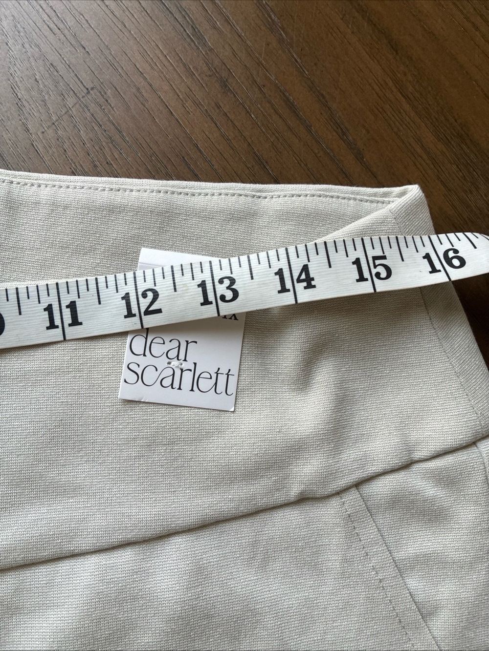 Dear Scarlett Light Cream Cropped Pull-On Pants - Picture 4 of 6